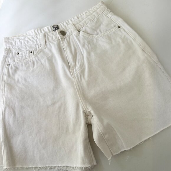 Toteme white cut off jean shorts_size 27 - Picture 5 of 8